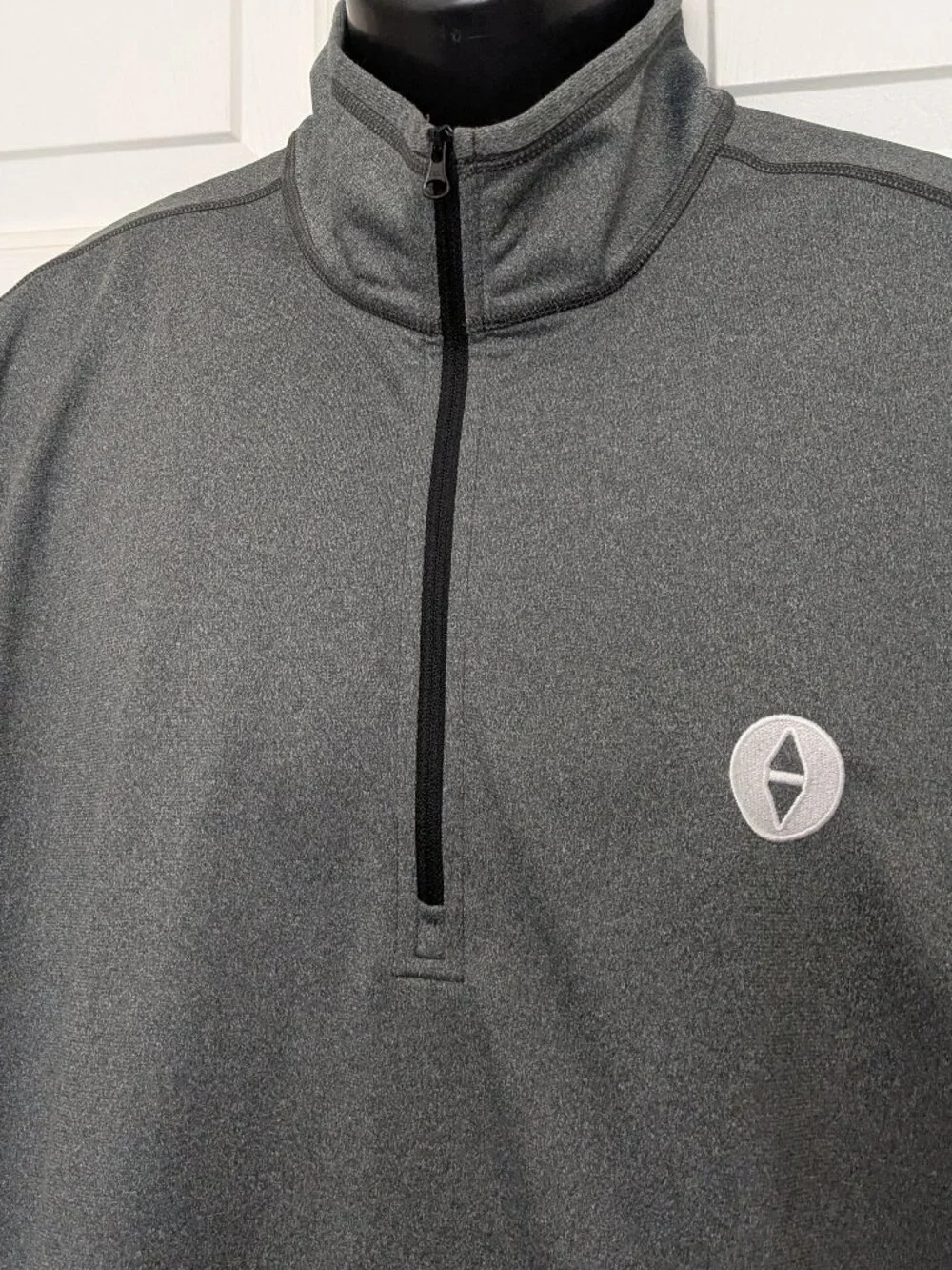 The North Face Long Sleeve 1/4 Zip Pullover Gray Men's Size  Large